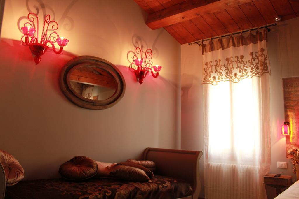 Rosso Charm B&B Венеция Стая снимка