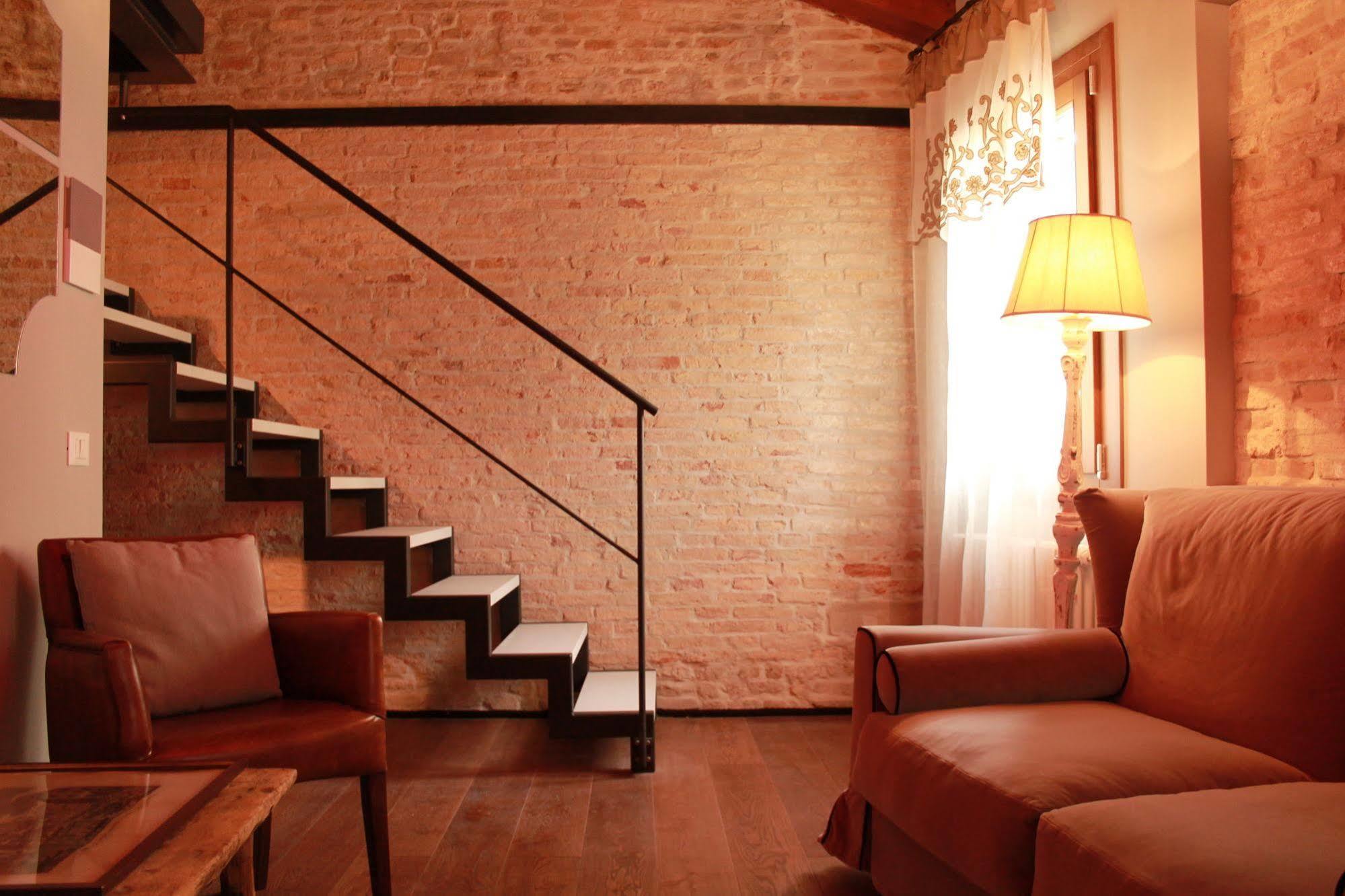 Rosso Charm B&B Венеция Екстериор снимка