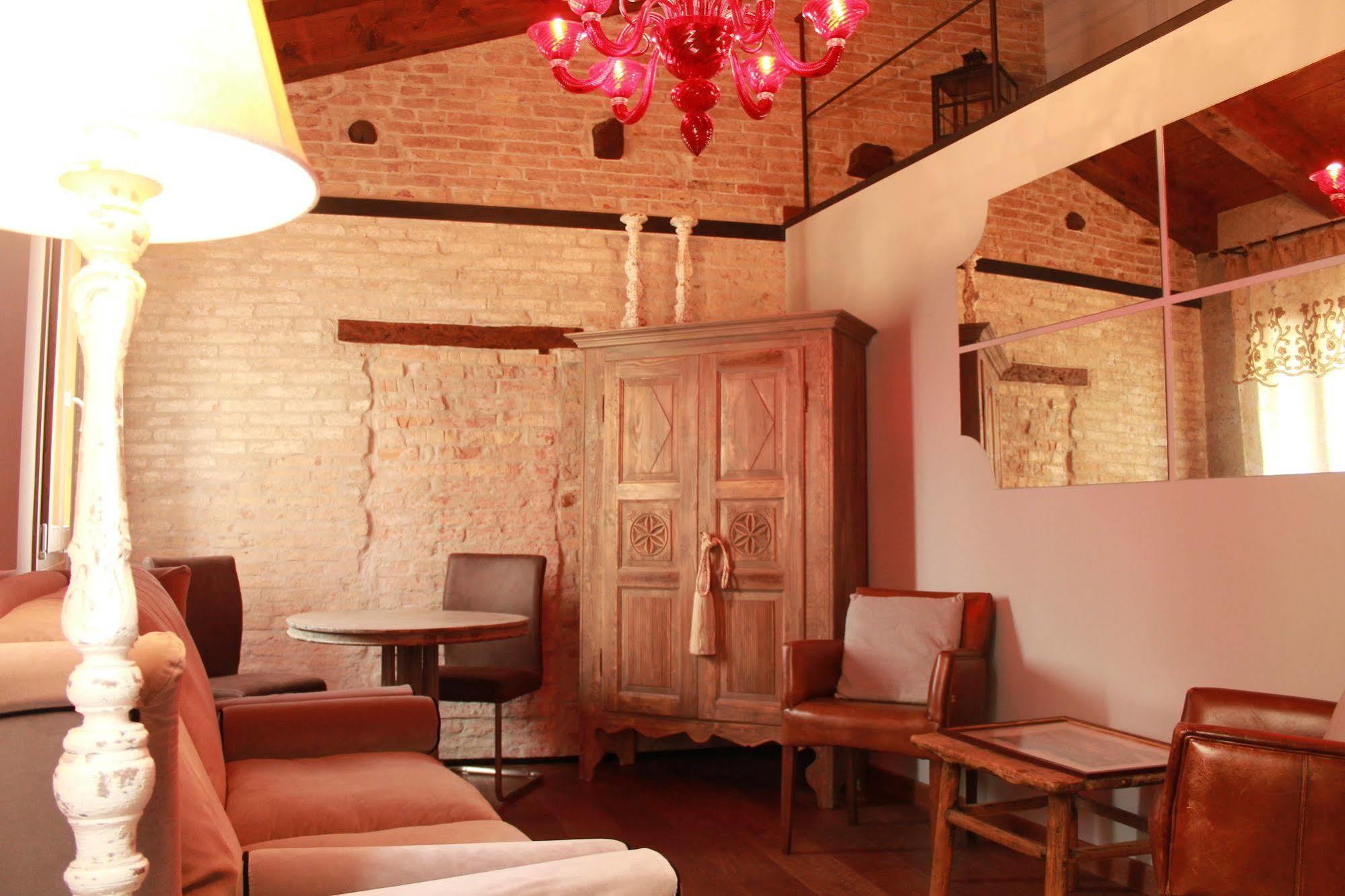 Rosso Charm B&B Венеция Екстериор снимка
