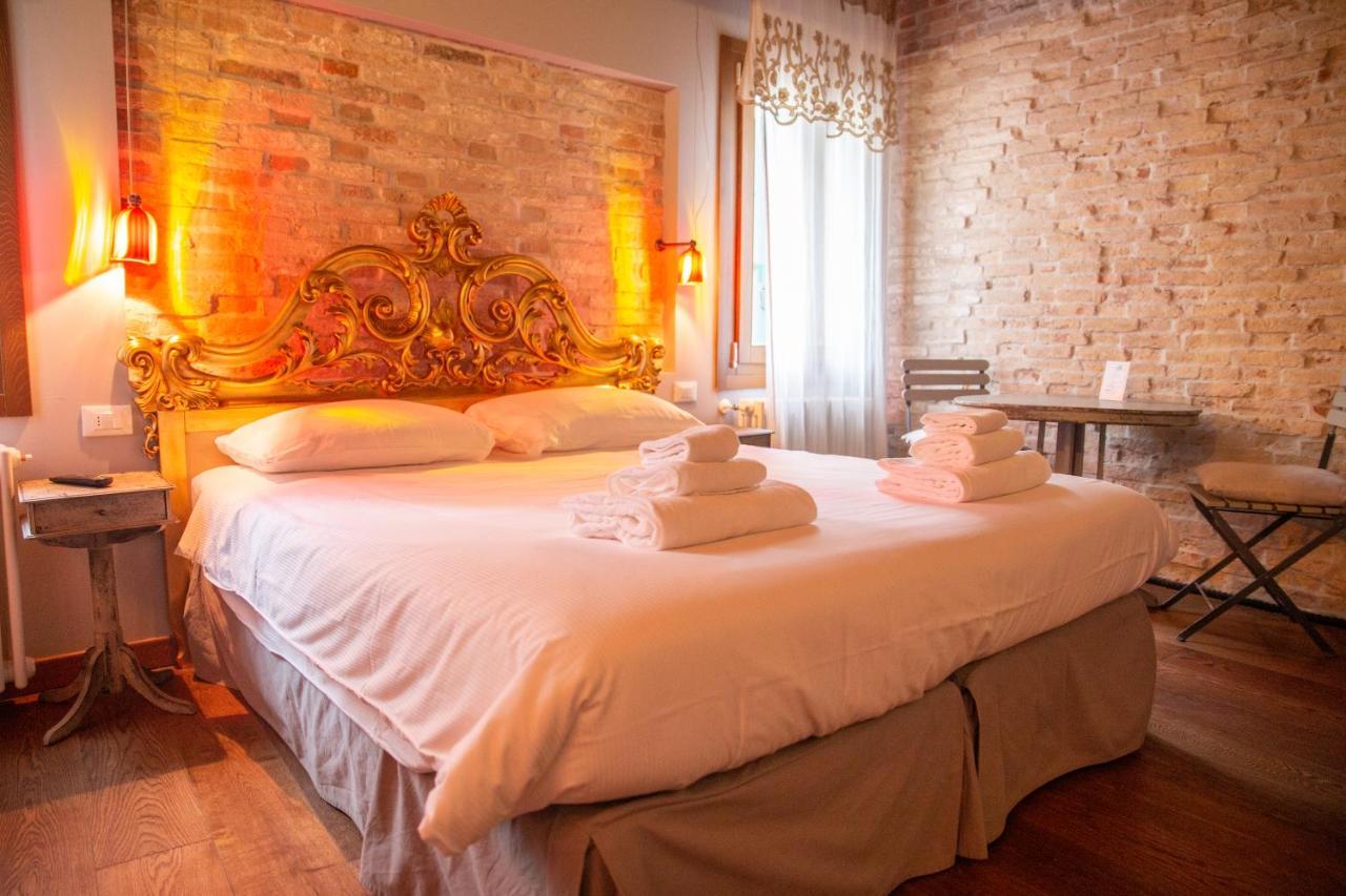 Rosso Charm B&B Венеция Екстериор снимка