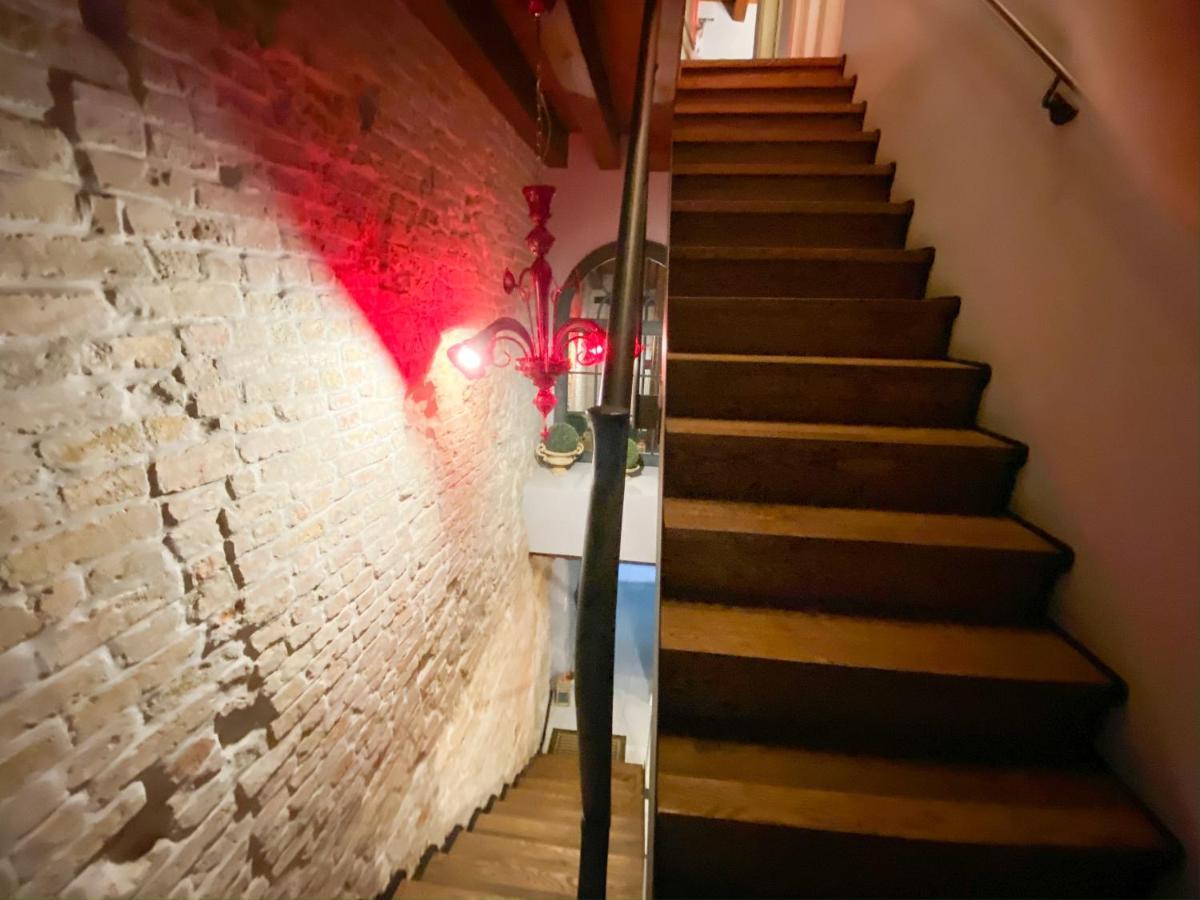 Rosso Charm B&B Венеция Екстериор снимка