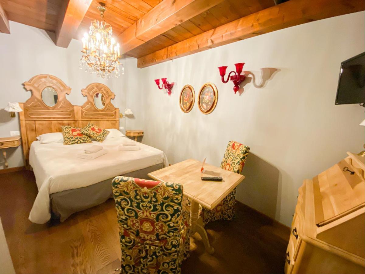 Rosso Charm B&B Венеция Екстериор снимка