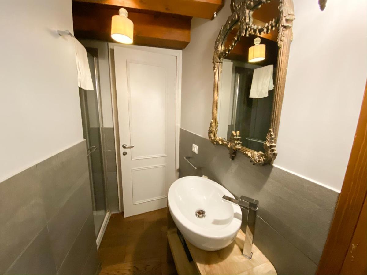 Rosso Charm B&B Венеция Екстериор снимка